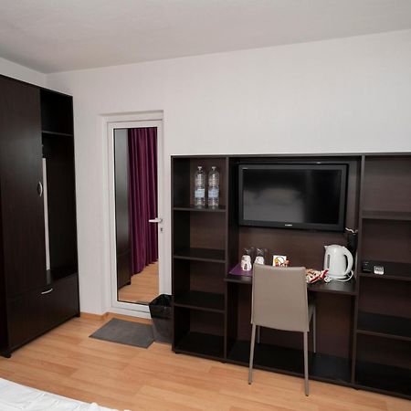 Guest House Traikovi Petricz Zewnętrze zdjęcie