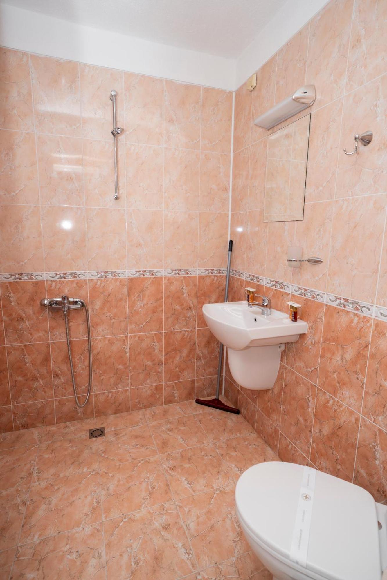 Guest House Traikovi Petricz Zewnętrze zdjęcie