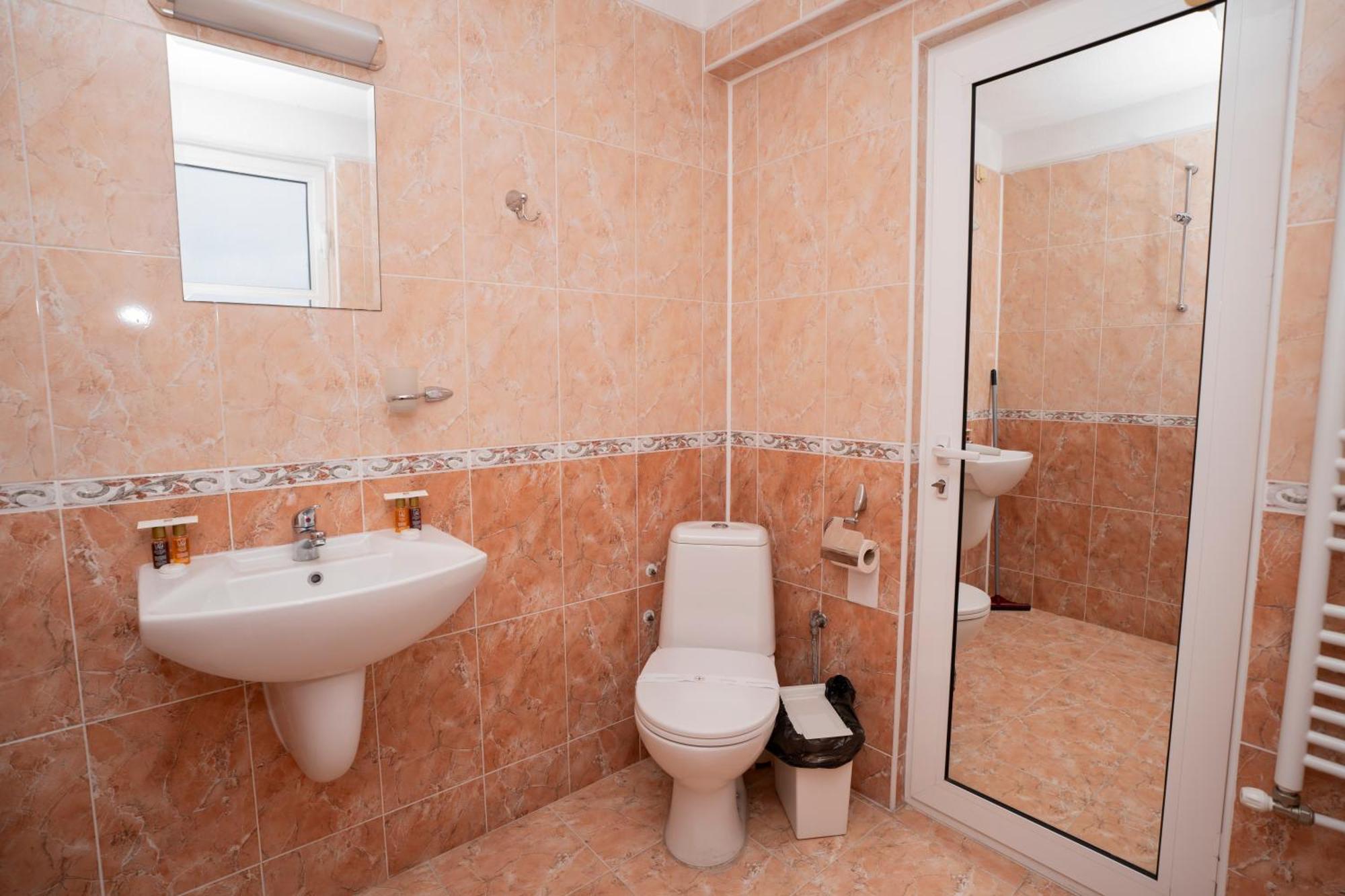 Guest House Traikovi Petricz Zewnętrze zdjęcie