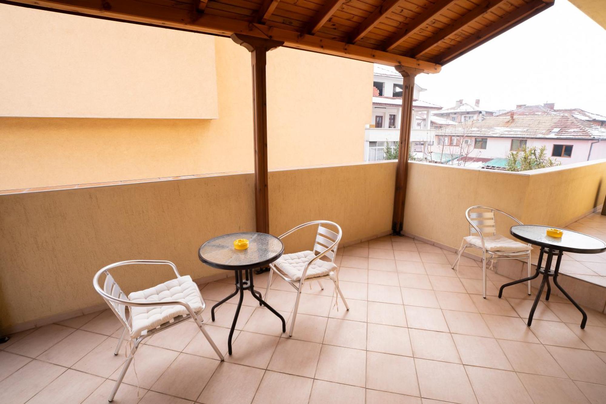 Guest House Traikovi Petricz Zewnętrze zdjęcie